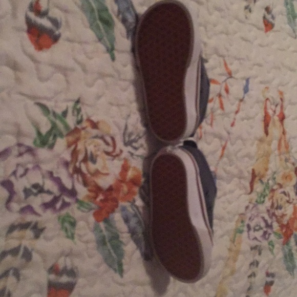 Vans - Picture 4 of 5